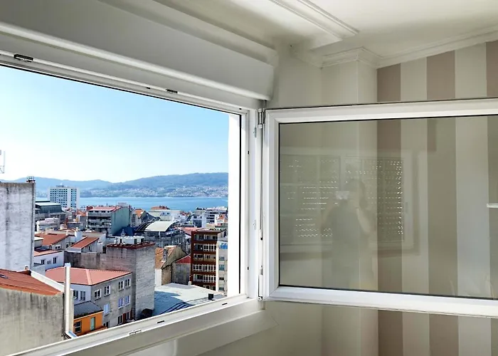 Atico En Calle Principe Recien Reformado * Comarca de Vigo